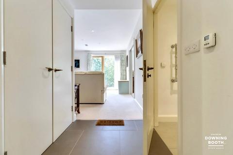 2 bedroom apartment for sale, Chapter House, Monks Close, Lichfield - No Upward Chain & City Centre