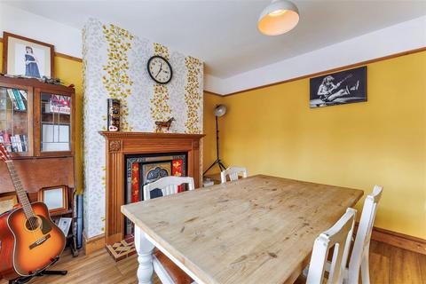 67 Albert Road, Evesham, WR11 4LA