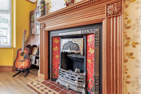 67 Albert Road, Evesham, WR11 4LA