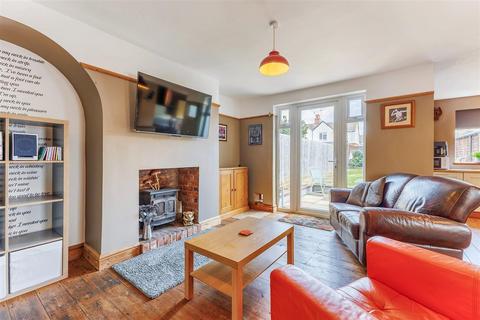 67 Albert Road, Evesham, WR11 4LA