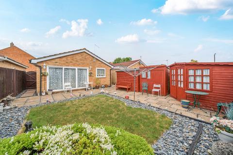 2 bedroom bungalow for sale, Barleyfield Way, Dunstable LU5