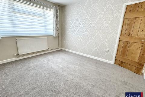 13 Anbrook Crescent, Hucclecote, Gloucester, GL3 3HL