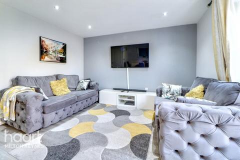 3 bedroom terraced house for sale, Alderney Avenue, Newton Leys