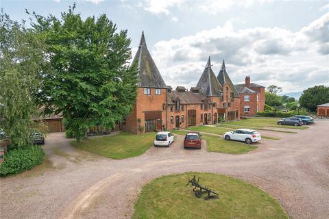 4 bedroom end of terrace house for sale, Main Road, Kempsey, Worcester