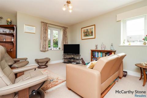 2 bedroom apartment for sale, McKinlay Court, Tresham Close, Kettering