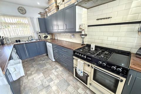 2 bedroom semi-detached house for sale, Avon Crescent, Fencehouses , Houghton Le Spring, Tyne and Wear, DH4 6NA