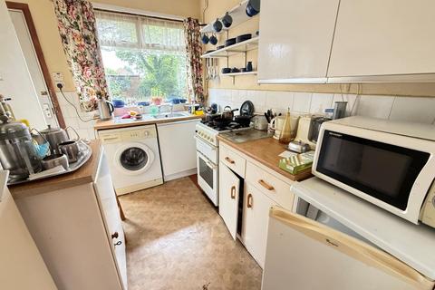 2 bedroom detached bungalow for sale, Greenway Avenue, Northampton NN3