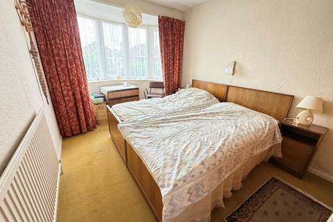 2 bedroom detached bungalow for sale, Greenway Avenue, Northampton NN3