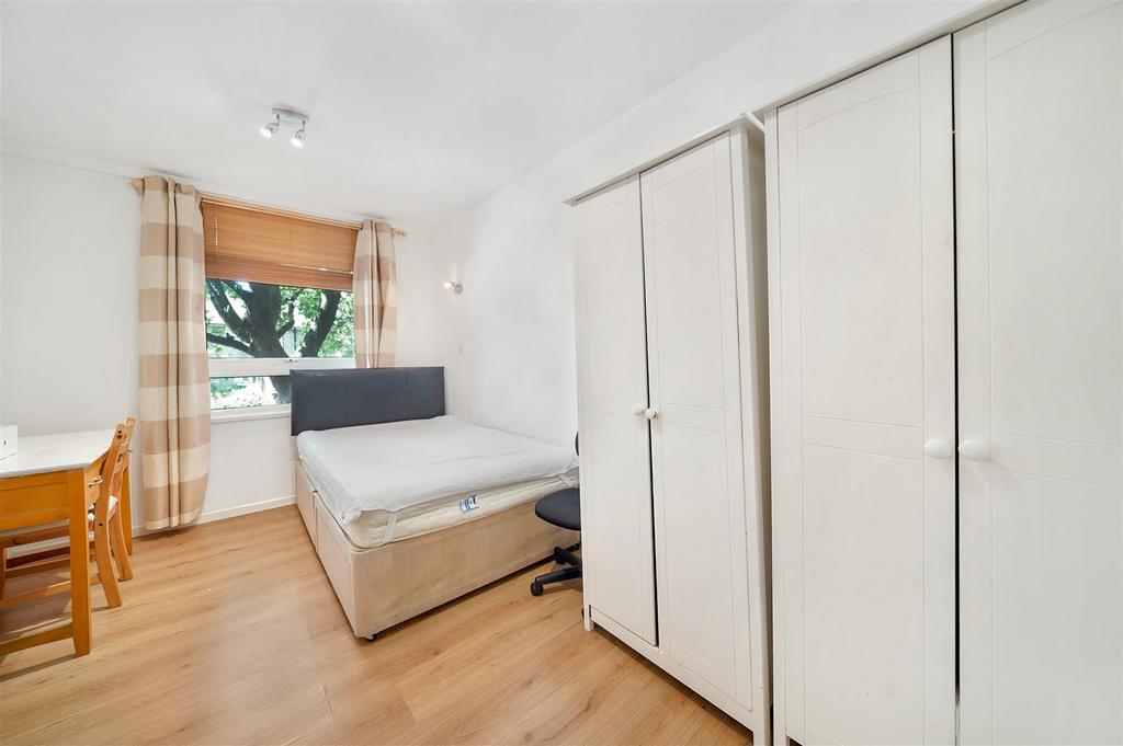 Flat 12, Rothay - f Zu Cfh Cvt NE3z Mr2r6 PN.jpg