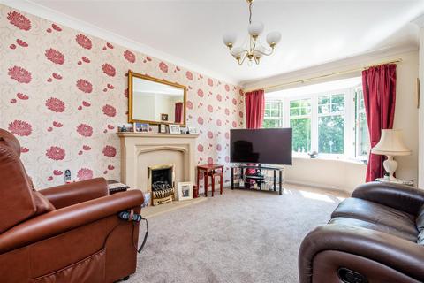 28 Morley Croft, Farington Moss, Leyland, PR26 6QS