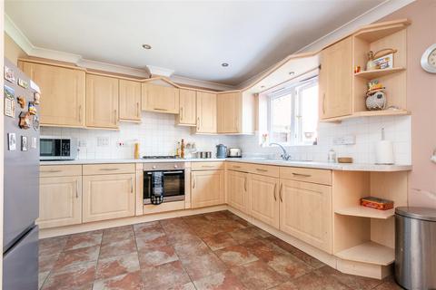 28 Morley Croft, Farington Moss, Leyland, PR26 6QS