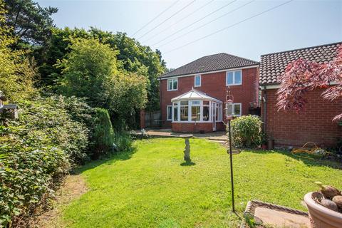 28 Morley Croft, Farington Moss, Leyland, PR26 6QS