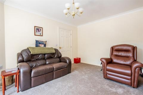 28 Morley Croft, Farington Moss, Leyland, PR26 6QS
