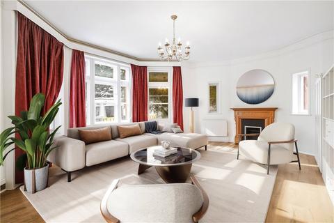 Earls Court Road, Earls Court, London, SW5