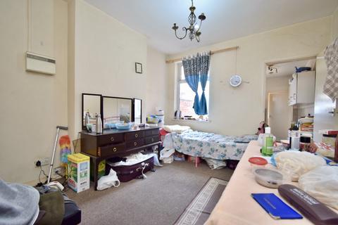 3 bedroom terraced house for sale, Wand Street, Off Melton Road, Leicester, LE4
