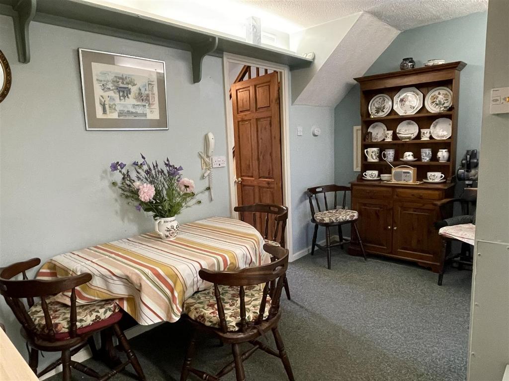 Dining area.jpg