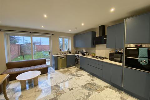 undefined, Fern Lane, Hounslow