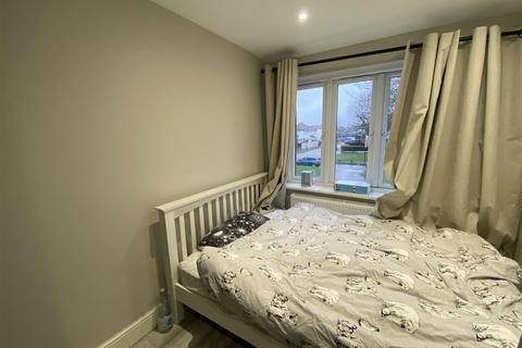 undefined, Fern Lane, Hounslow