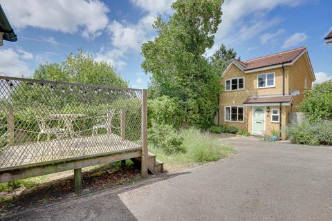 12 Morlais, Emmer Green, Reading, RG4 8PQ