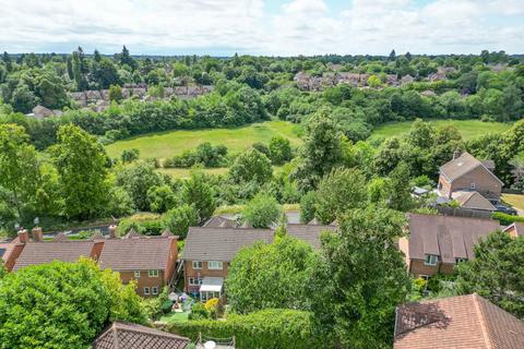 12 Morlais, Emmer Green, Reading, RG4 8PQ