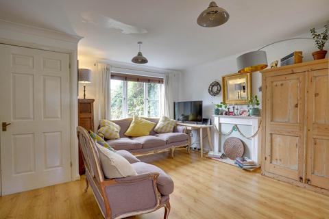 12 Morlais, Emmer Green, Reading, RG4 8PQ