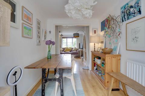 12 Morlais, Emmer Green, Reading, RG4 8PQ
