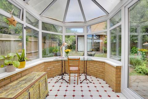 12 Morlais, Emmer Green, Reading, RG4 8PQ