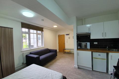 undefined, 2a Burnside Road LG3 Dagenham RM8 1XD