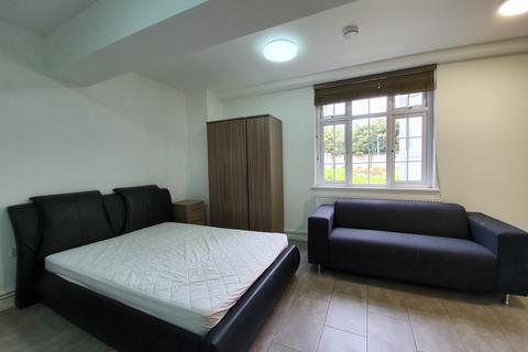 undefined, 2a Burnside Road LG3 Dagenham RM8 1XD