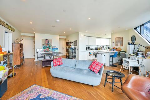 3 bedroom flat for sale, Walworth Road, Elephant and Castle, London, SE1