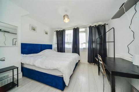 2 bedroom maisonette for sale, Dartford Street, London, London, SE17 3UB