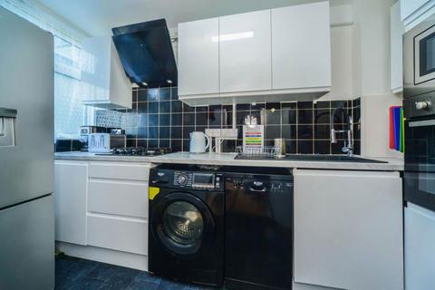 2 bedroom maisonette for sale, Dartford Street, London, London, SE17 3UB