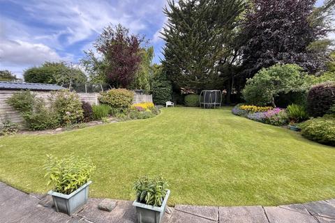 3 bedroom detached house for sale, Valley Drive, Handforth, Wilmslow