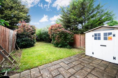 4 bedroom terraced house for sale, Knockholt Road, London