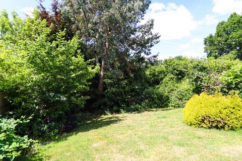4 bedroom detached house for sale, Holywell Road, Studham, Bedfordshire, LU6