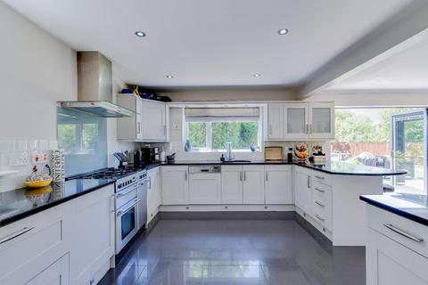 5 bedroom detached house for sale, Highgrove, Ystradowen, Cowbridge, Vale of Glamorgan, CF71 7TE