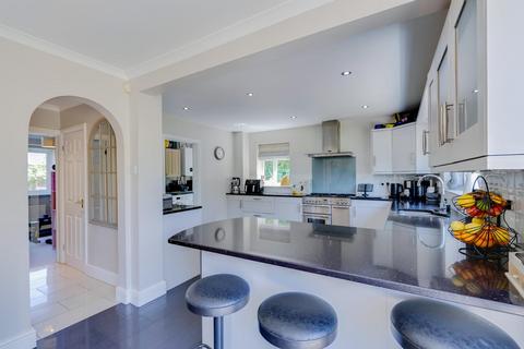 5 bedroom detached house for sale, Highgrove, Ystradowen, Cowbridge, Vale of Glamorgan, CF71 7TE