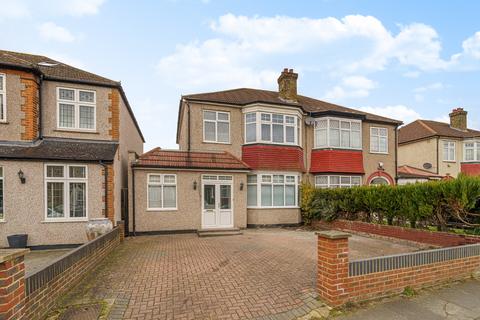 4 bedroom semi-detached house to rent, Ashgrove Road, Bromley BR1