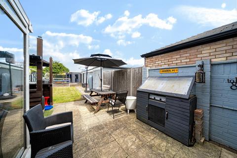 undefined, East Hill Road, Dunstable LU5