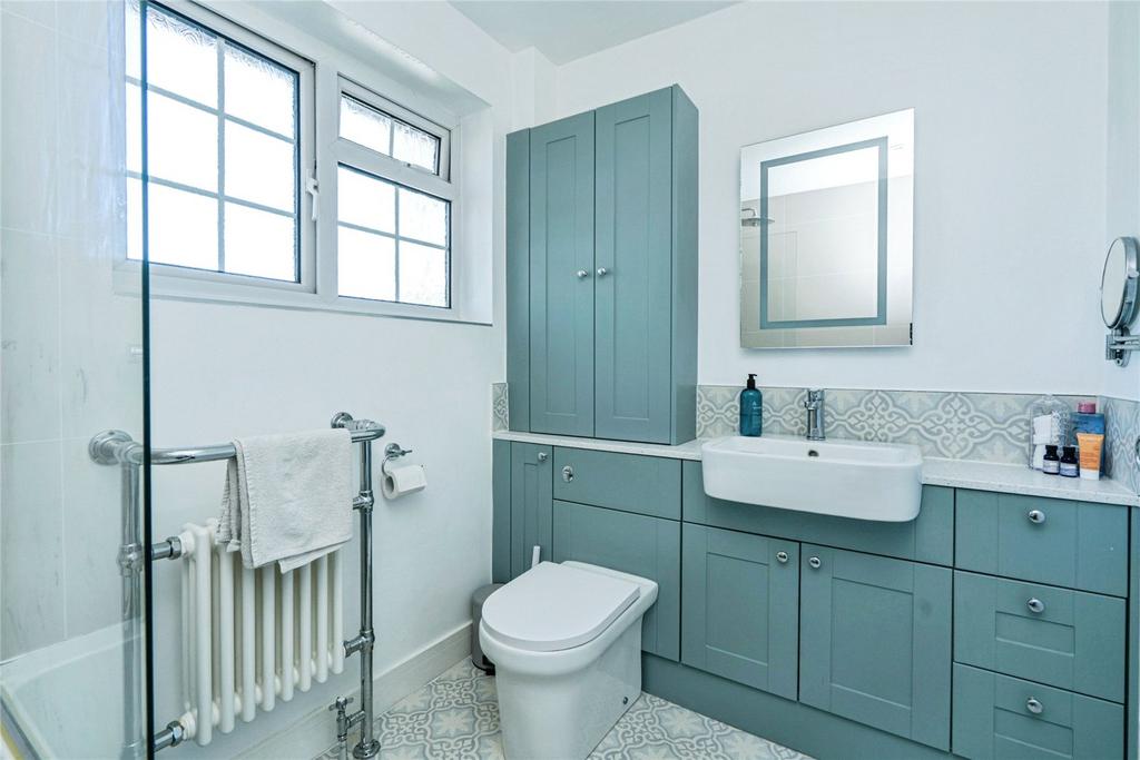 Main Bathroom