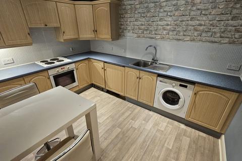 2 bedroom apartment to rent, Leecrest House, Ardsley