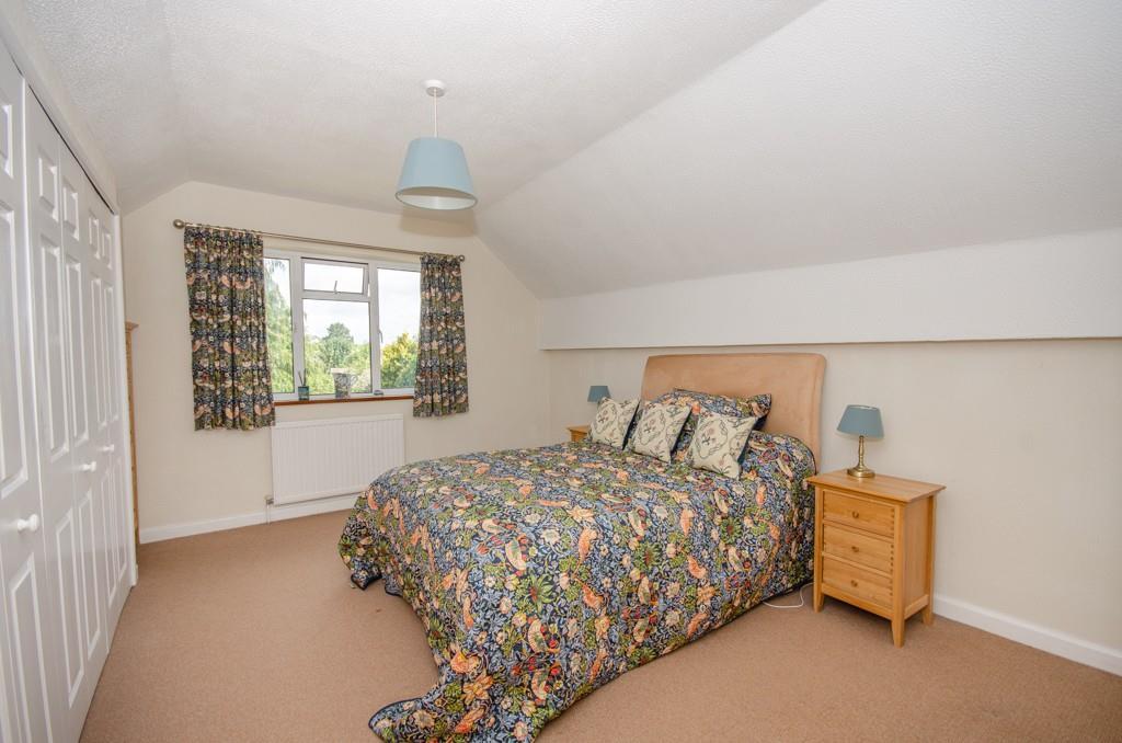 Bedroom 1.jpg