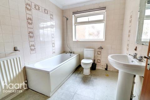 3 bedroom detached bungalow for sale, Oakdale Close, Edenthorpe, Doncaster