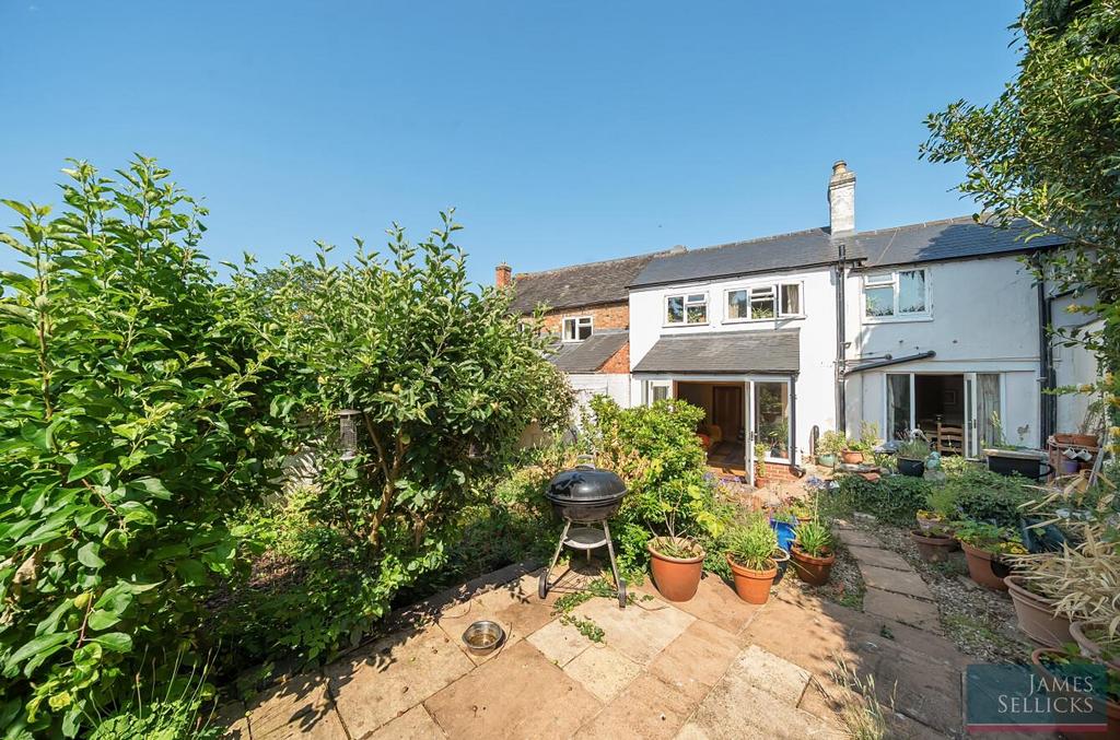 Rear cottage garden