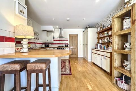2 bedroom cottage for sale, Early viewing highly advised