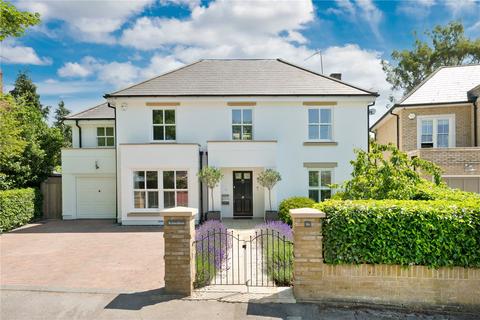 8 Trystings Close, Claygate, Esher, KT10 0TF