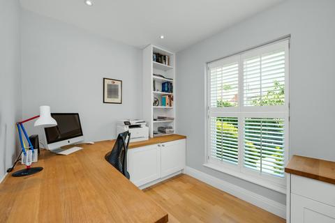 8 Trystings Close, Claygate, Esher, KT10 0TF
