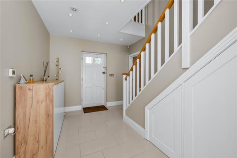 8 Trystings Close, Claygate, Esher, KT10 0TF