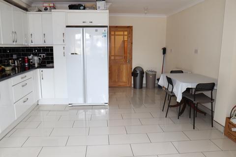 undefined, Halfway Avenue, Luton LU4