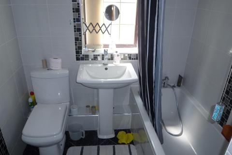 undefined, Halfway Avenue, Luton LU4